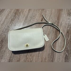 Vintage Coach Penny Pocket Purse Bone Ivory Leather Crossbody Shoulder Bag 9755